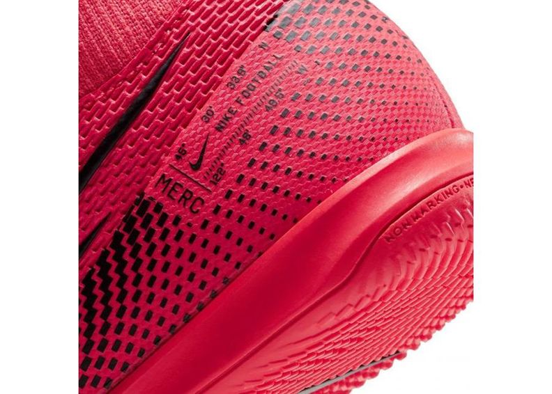 Детские футбольные бутсы для игры в зале Nike Mercurial Superfly 7 Academy IC JR AT8135-606 увеличить