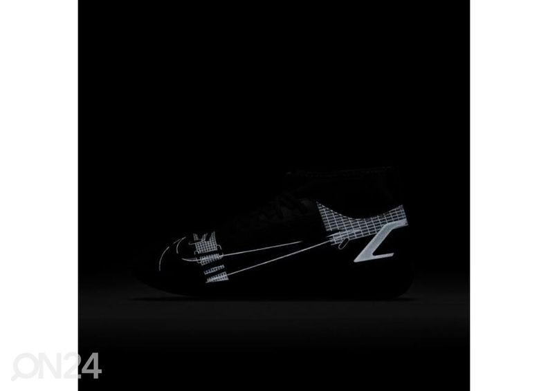 Детские футбольные бутсы для игры в зале Nike Mercurial Superfly 8 Academy IC увеличить