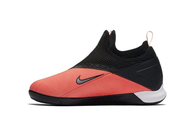 Детские футбольные бутсы для игры в зале Nike Phantom VSN 2 Academy DF IC JR CD4071-606 увеличить