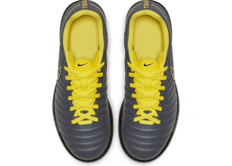 Детские футбольные бутсы для игры в зале Nike Tiempo Legend 7 Club IC Jr AH7260-070 увеличить