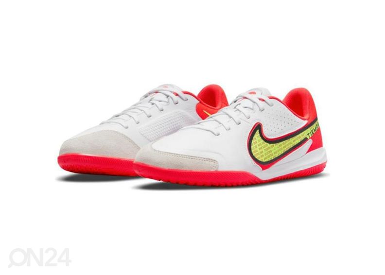 Детские футбольные бутсы для игры в зале Nike Tiempo Legend 9 Academy IC увеличить