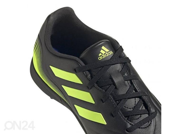 Детские футбольные бутсы Adidas TF увеличить