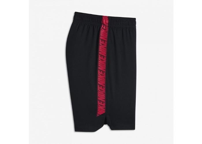 Детские футбольные шорты Nike Boys Dry Squad Football Shorts Junior 859912-013 увеличить