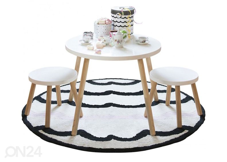 Детский стол и стулья увеличить