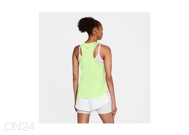 Женская спортивная майка Nike WMNS Swoosh Run увеличить