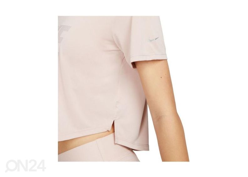 Женская спортивная рубашка Nike Graphic Cropped увеличить