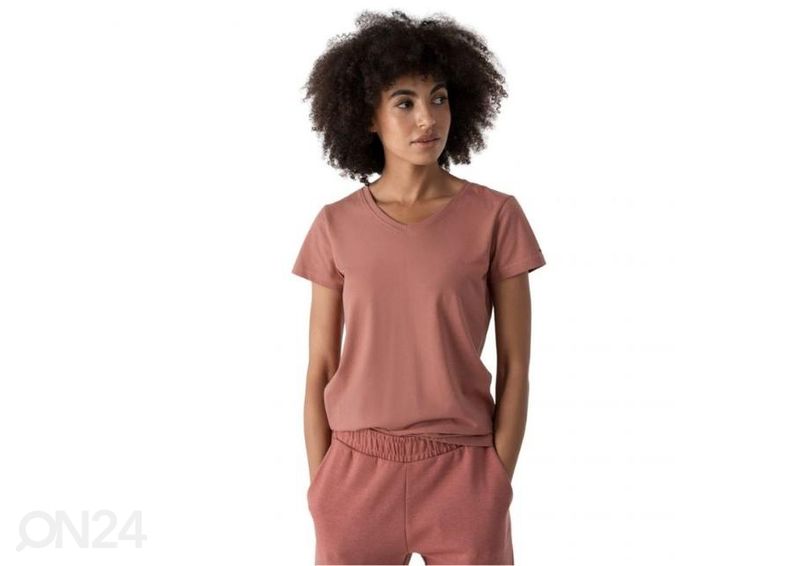 Женская спортивная футболка Outhorn увеличить