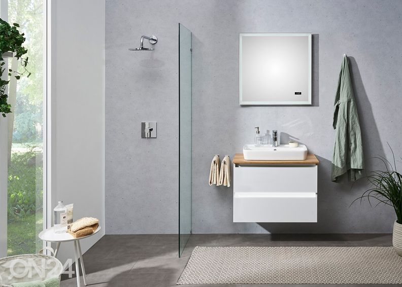 Зеркало с LED светильником и часами 22 увеличить