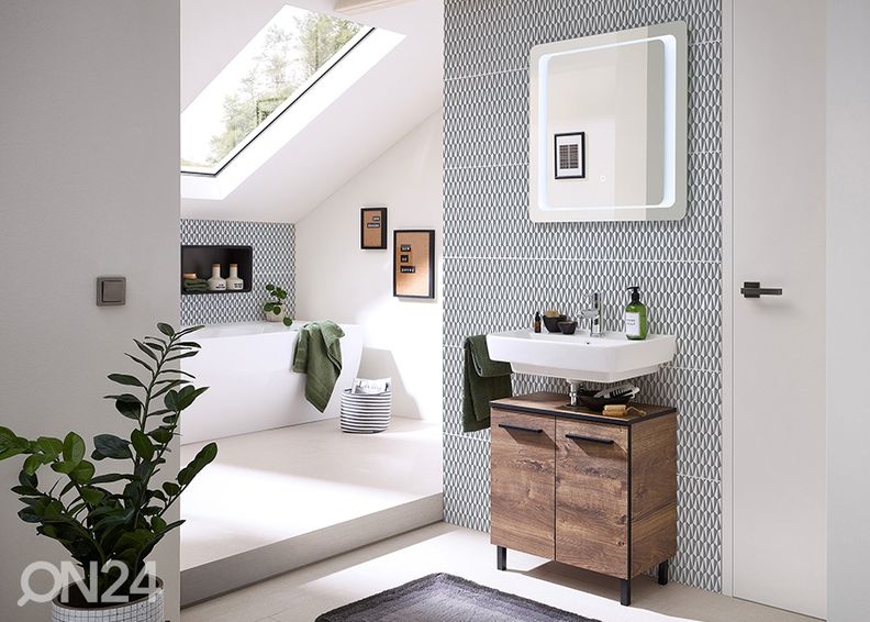 Зеркало с LED светильником увеличить