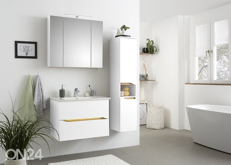 Зеркальный шкаф 857 увеличить