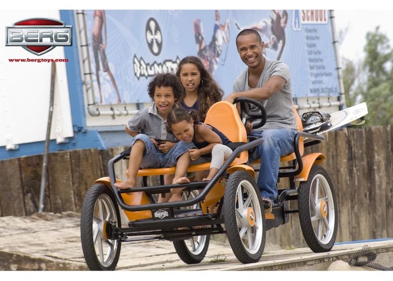 Карт с педалями для 4-ых BERG Gran Tour Racer увеличить