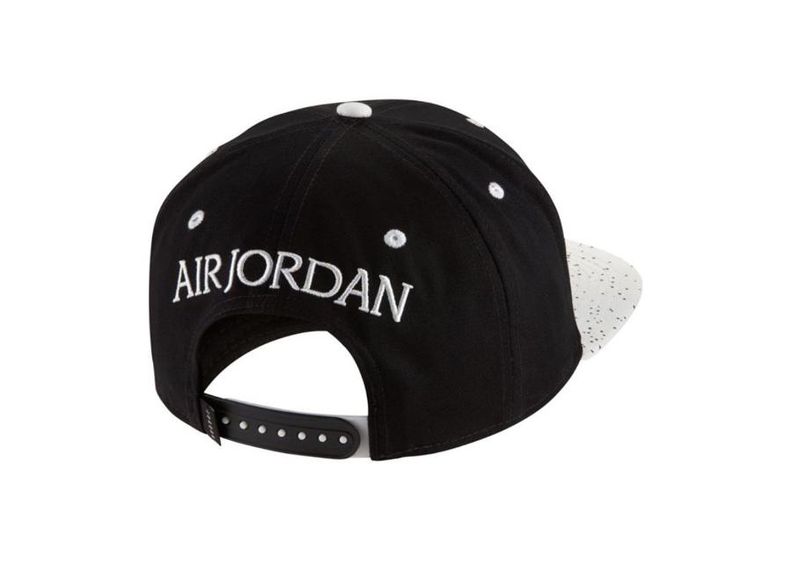 Кепка Nike Jordan Pro Jumpman Classic CU1985-011 увеличить