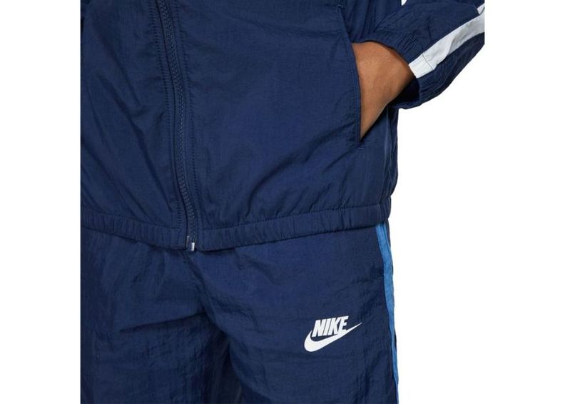 Комплект детской спортивной одежды Nike NSW Woven JR BV3700-410 увеличить