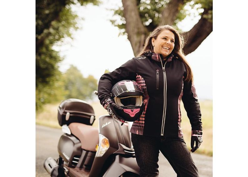 Мотоциклетный шлем W-TEC увеличить