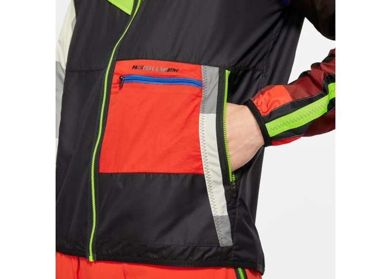 Мужская ветровка Nike Windrunner Packable Running M BV5570-480 увеличить
