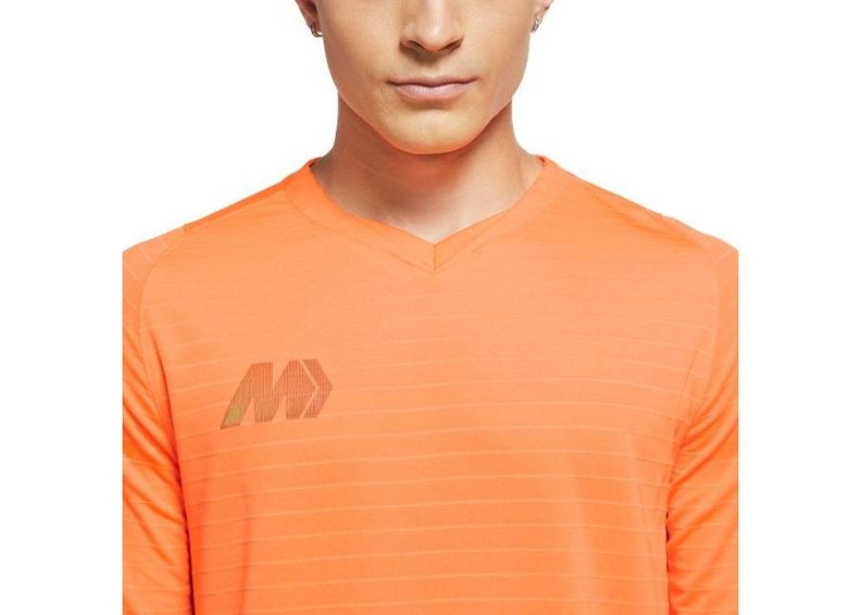 Мужская футболка для тренировок Nike Dry Mercurial Strike M CK5603-803 увеличить