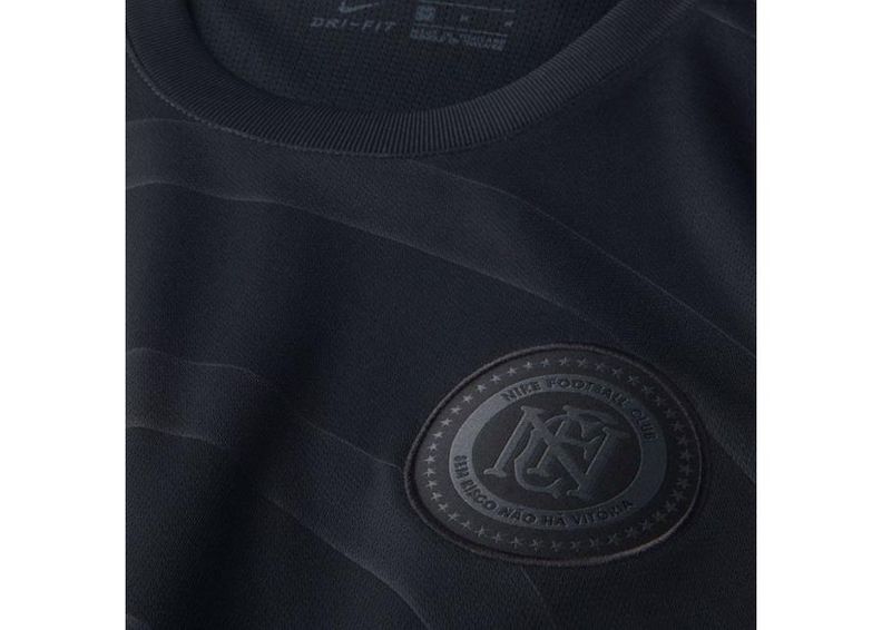 Мужская футболка Nike F.C. Home Jersey SS M CD0552-010 увеличить