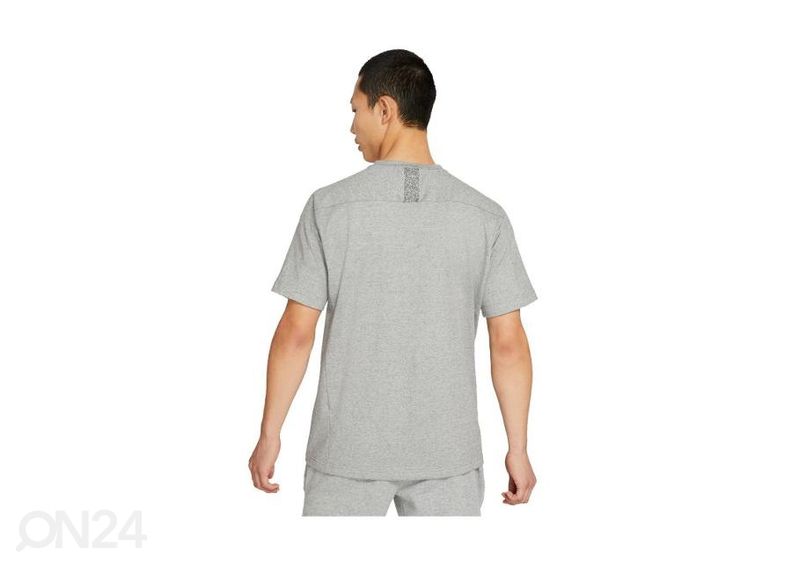 Мужская футболка Nike NSW Revival увеличить