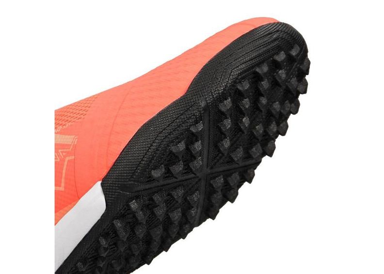 Мужские футбольные бутсы Nike Phantom Vnm Academy TF M AO0571-810 увеличить