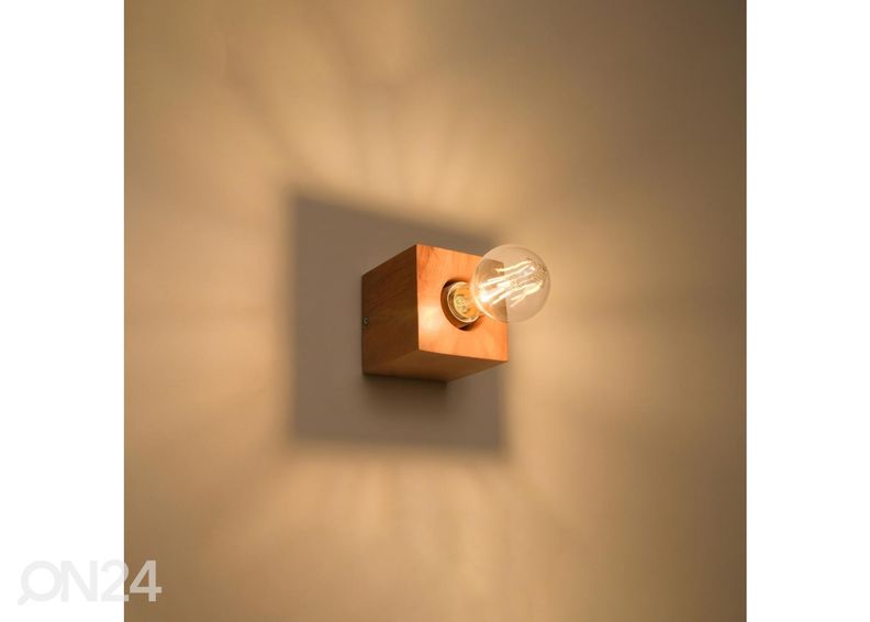 Настенный светильник Ariz из натурального дерева увеличить