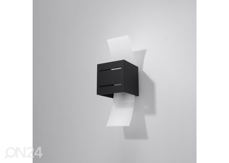 Настенный светильник Loreto, черный увеличить