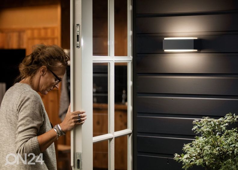 Настенный светильник Philips Stratosphere 1x6 W 1000lm 2700K увеличить