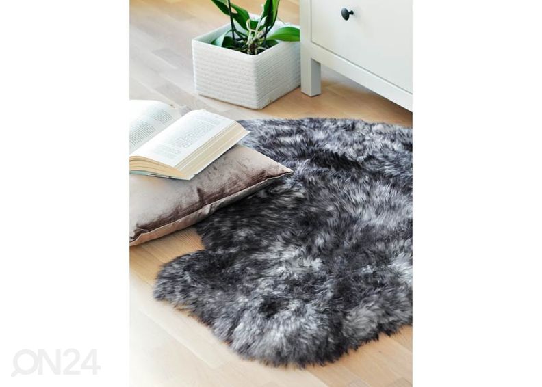 Натуральная овчина Merino grey-black frieze M ±60x90 см увеличить