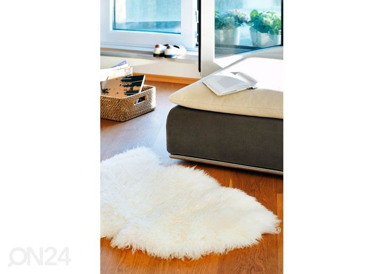 Натуральная овчинка Tibet natural white M ±60x90 см увеличить