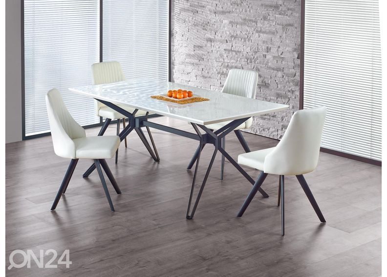 Обеденный стол увеличить