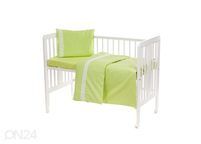 Одеяло, подушка, мягкая боковина и постельное белье с кружевом увеличить