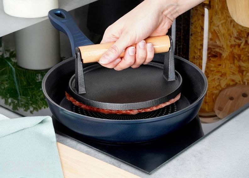 Пресс из чугуна для бургеров , Ø 17,5 см увеличить