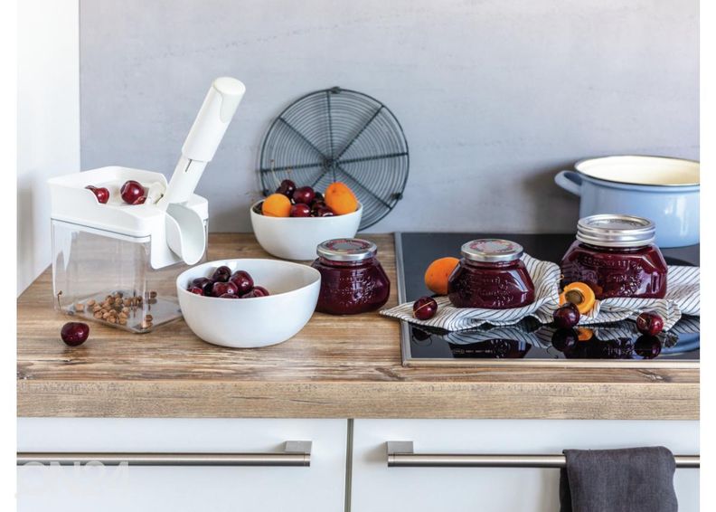 Прибор для удаления вишневых косточек Leifheit Cherrymat 3.0 увеличить