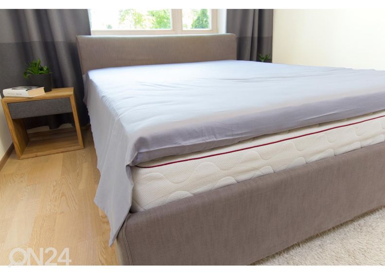 Простыня атласная для наматрасника 160х200 см увеличить