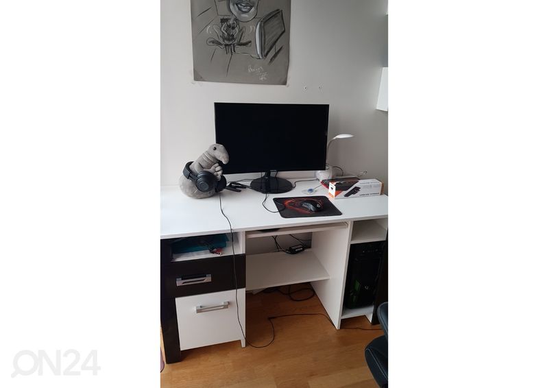 Рабочий стол Midleton 122 cm увеличить