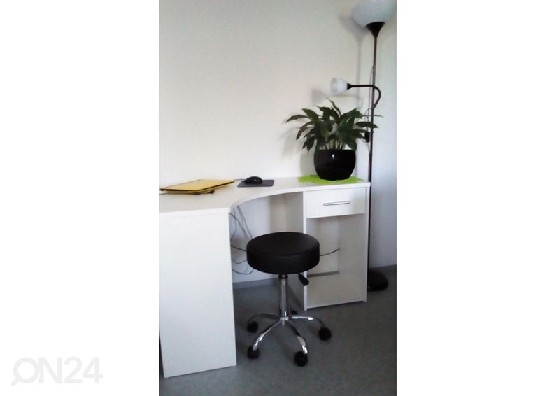 Рабочий стул увеличить