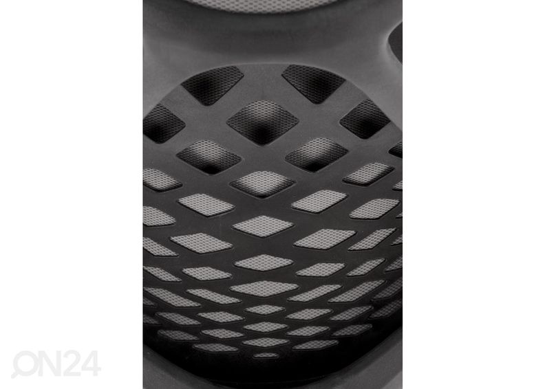 Рабочий стул увеличить