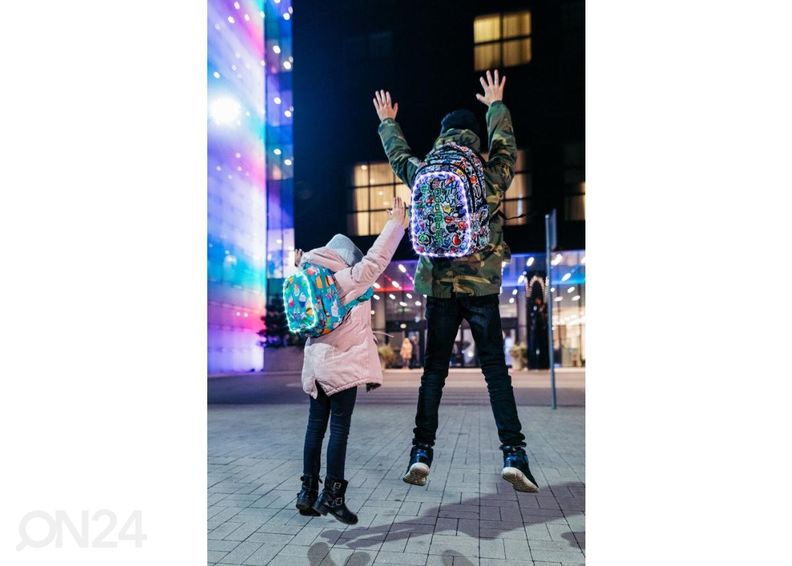 Рюкзак CoolPack Bobby Lastele LED Graffiti 8L увеличить