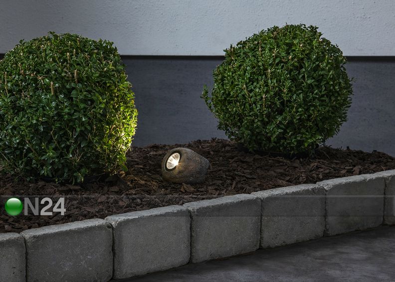 Садовый светильник на солнечной батарее Spotlight увеличить