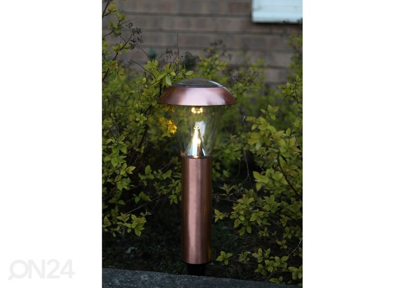 Садовый светильник с солнечной панелью увеличить