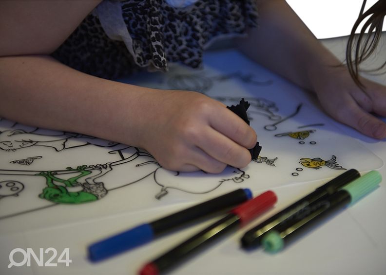 Силиконовый коврик для рисования Scrunch + 5 маркеров увеличить