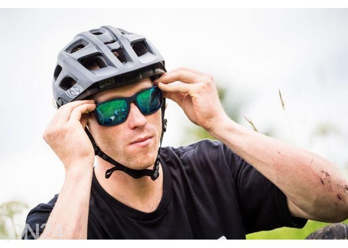 Спортивные очки для любителей экстрима Julbo STREAM Polarized Cat. увеличить