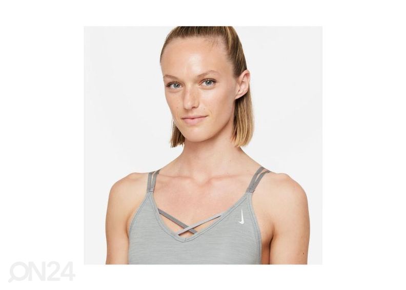 Спортивный бюстгальтер Nike Dri-FIT Yoga Indy Strappy увеличить