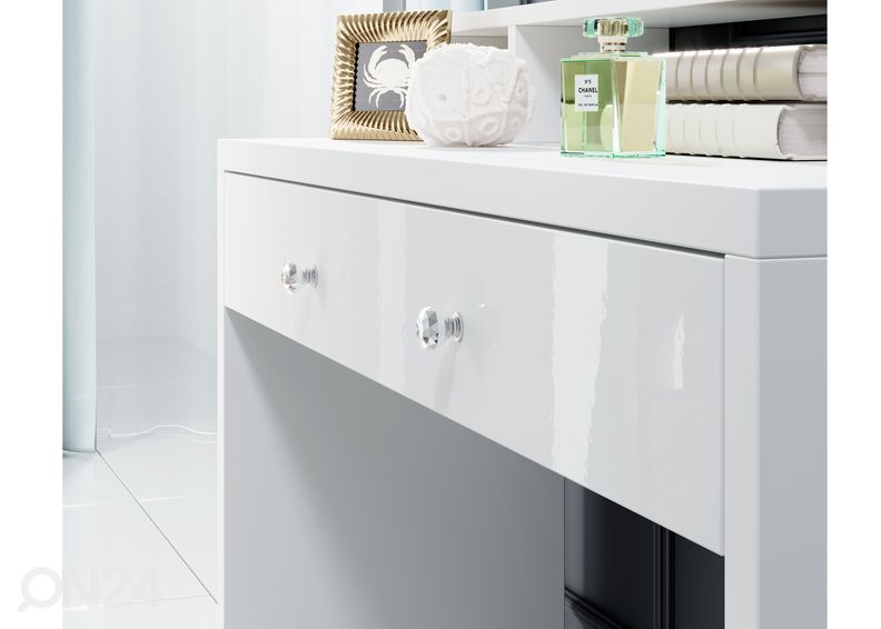 Туалетный столик увеличить