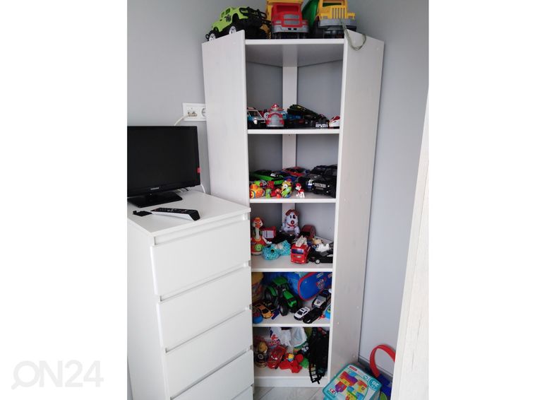 Угловая полка из массива дерева увеличить