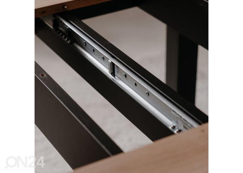 Удлиняющийся обеденный стол Coburg 100/140x100 cm увеличить