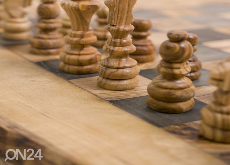 Шахматная доска из оливкового дерева увеличить