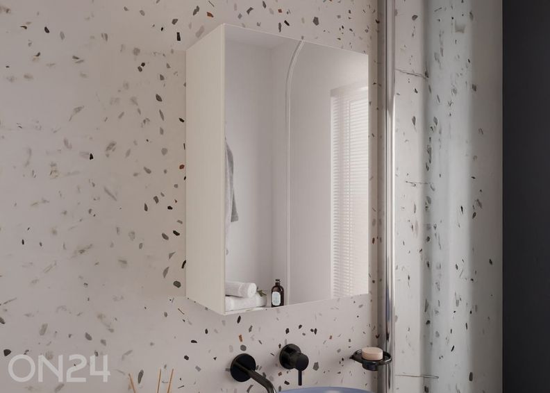 Шкафчик для ванной с зеркалом увеличить