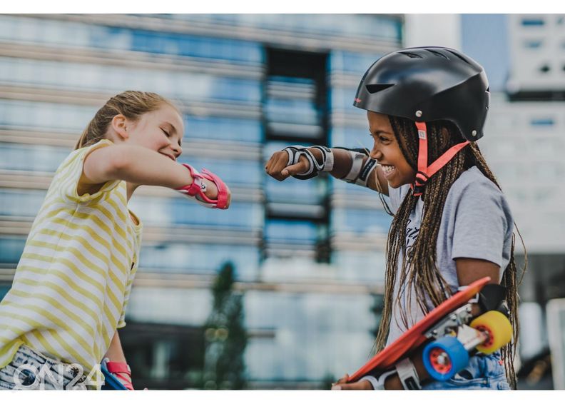 Шлем для катания на роликах Vert Fyre Nijdam L 58-62 см увеличить