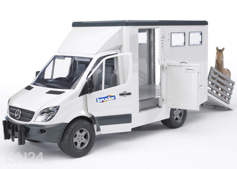 Mercedes-Benz фургон с лошадью увеличить