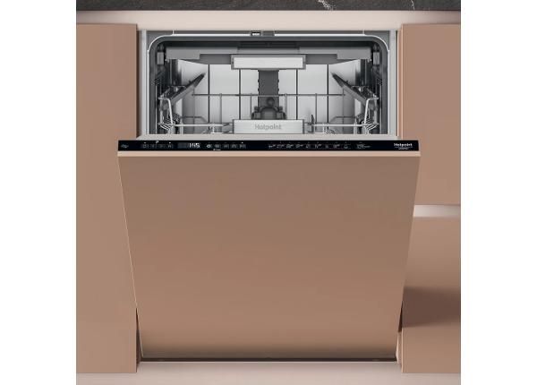 Посудомоечная машина Hotpoint HM742L